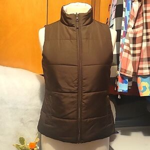 Women's Crop Puffer Vest stand up collar